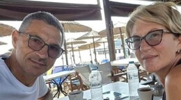 Lo sujet&oacute; con todas sus fuerzas: esposa cuenta c&oacute;mo evit&oacute; que su marido fuera expulsado de un avi&oacute;n