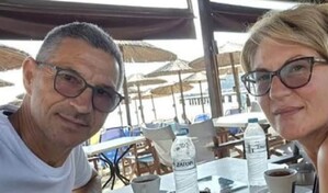 Lo sujet&oacute; con todas sus fuerzas: mujer cuenta c&oacute;mo evit&oacute; que su marido fuera expulsado de un avi&oacute;n