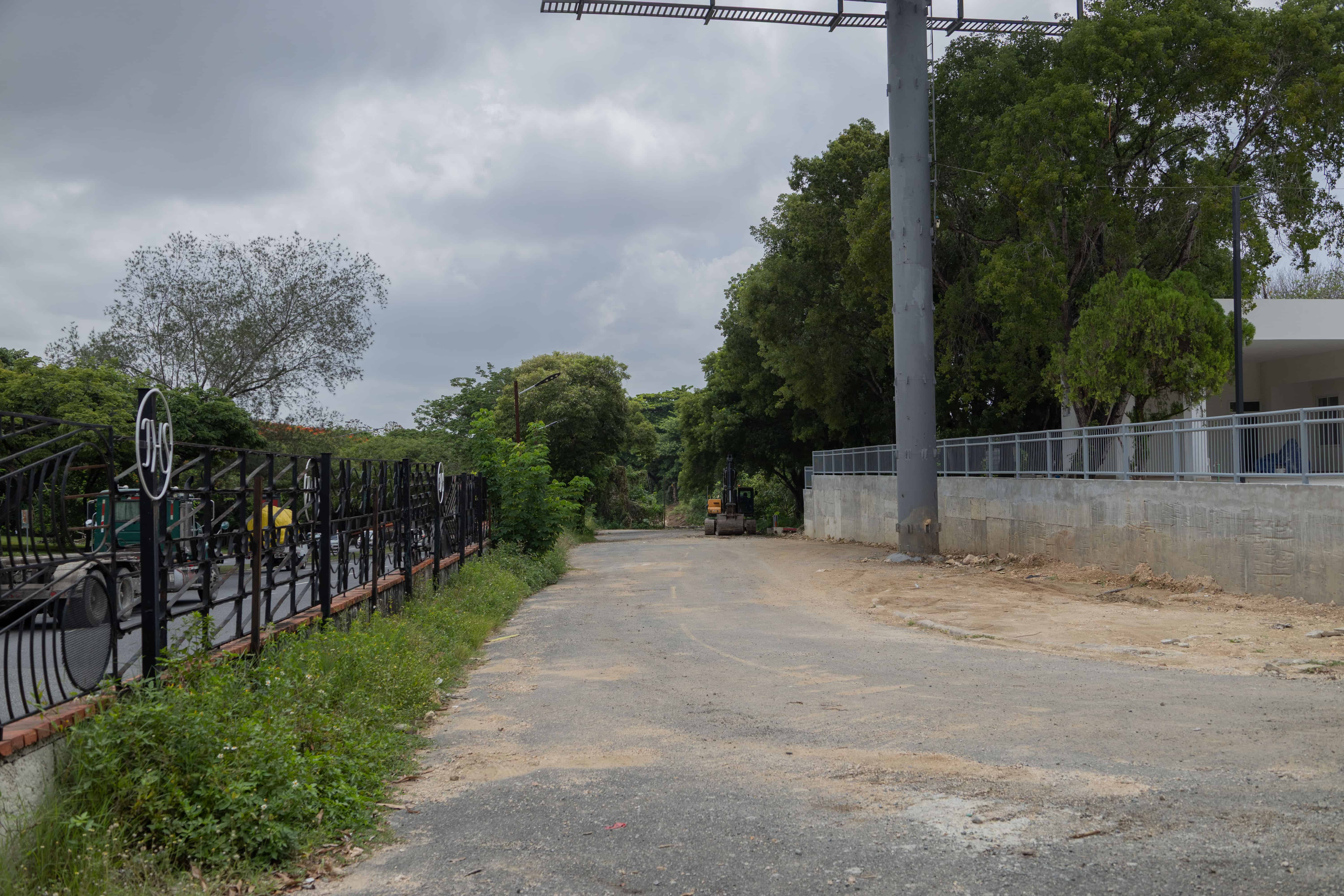 Parte del parqueo de la parroquia San Mauricio será utilizado para la ampliación.&nbsp;&nbsp;