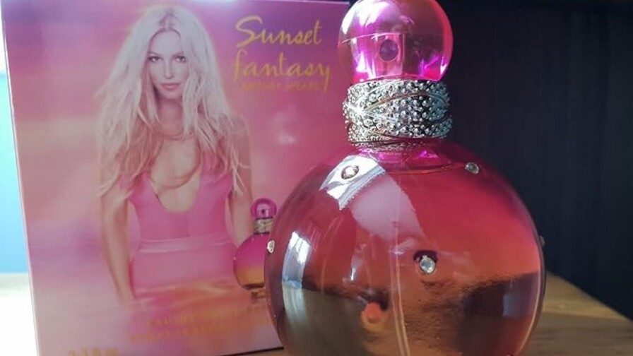 Panamá ordena retirar perfume de la marca Britney Spears por contener sustancia prohibida