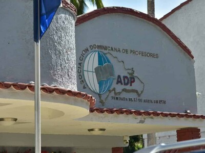 Incentivos docentes y protesta ADP educación en República Dominicana