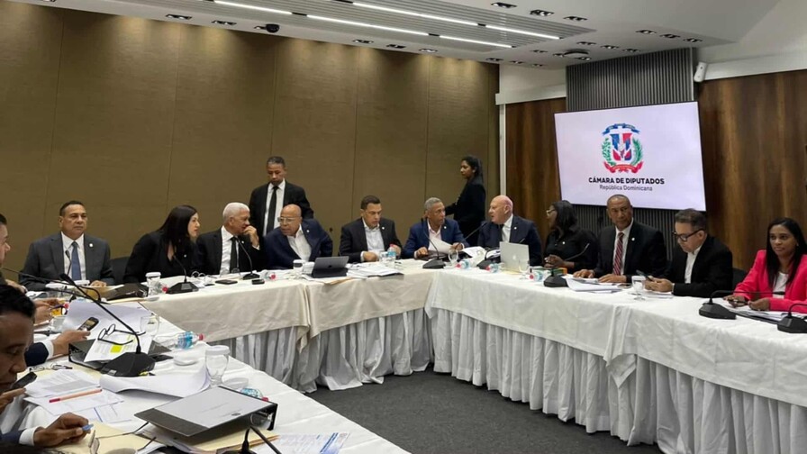Subcomisión propone modificar seis artículos del Código Penal; entre ellos violencia de género Subcomisión propone modificar seis artículos del Código Penal; entre ellos violencia de género