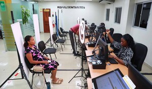 La JCE afirma que nueva c&eacute;dula marcha seg&uacute;n cronograma pese a cambios