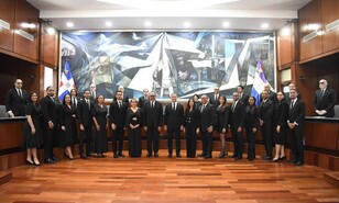 Juez reci&eacute;n graduado: "Entreguemos el coraz&oacute;n y dignifiquemos la toga"