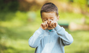 Polvo del Sahara incrementa las alergias oculares en ni&ntilde;os, advierte una experta