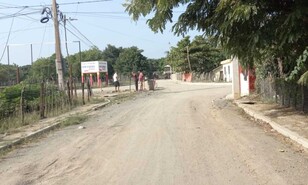 Entre polvo y lodo, comunidades de Aminilla en Dajab&oacute;n reclaman la terminaci&oacute;n de sus caminos