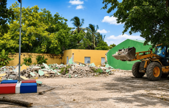 &iquest;Qui&eacute;n pagar&aacute; realmente la demolici&oacute;n y reconstrucci&oacute;n de la Escuela Gregorio Luper&oacute;n?