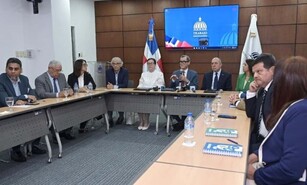 Andeclip y las ARS alcanzan acuerdo tras cuatro horas de negociaci&oacute;n sin revelar los detalles