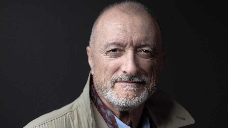 Arturo Pérez-Reverte, el escritor que siempre recuerda las guerras que cubrió