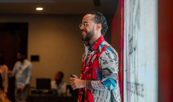 Eddy G&oacute;mez presenta un Galerie Rouge en Fashion Freak
