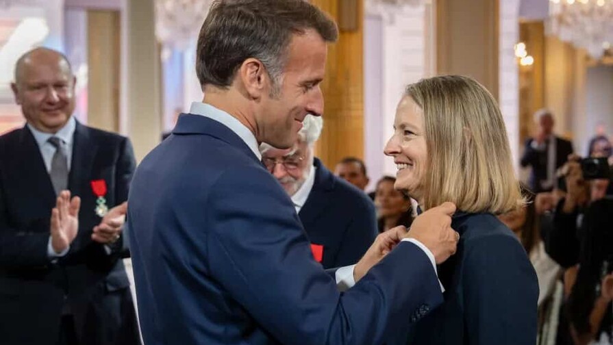 George Lucas, Jodie Foster y Sigourney Weaver reciben la Legión de Honor de Francia George Lucas, Jodie Foster y Sigourney Weaver reciben la Legión de Honor de Francia