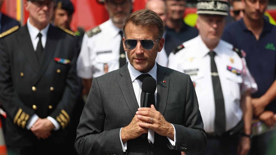 Macron promete tolerancia cero contra pirómanos tras ola de incendios en Francia Macron promete tolerancia cero contra pirómanos tras ola de incendios en Francia
