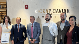 El consulado dominicano en Miami reconoce al empresario Oscar Andr&eacute;s Brenes