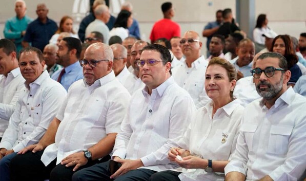 El Gobierno supera los RD$900 MM en cr&eacute;ditos a microempresarios en 2026