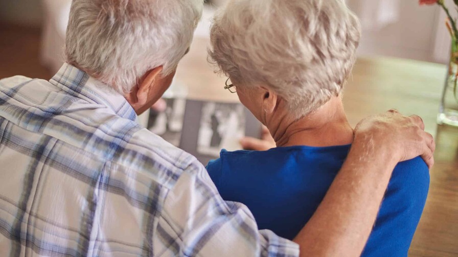 El Alzheimer concentra entre el 60 % y el 70 % de los casos de demencia en el mundo El Alzheimer concentra entre el 60 % y el 70 % de los casos de demencia en el mundo