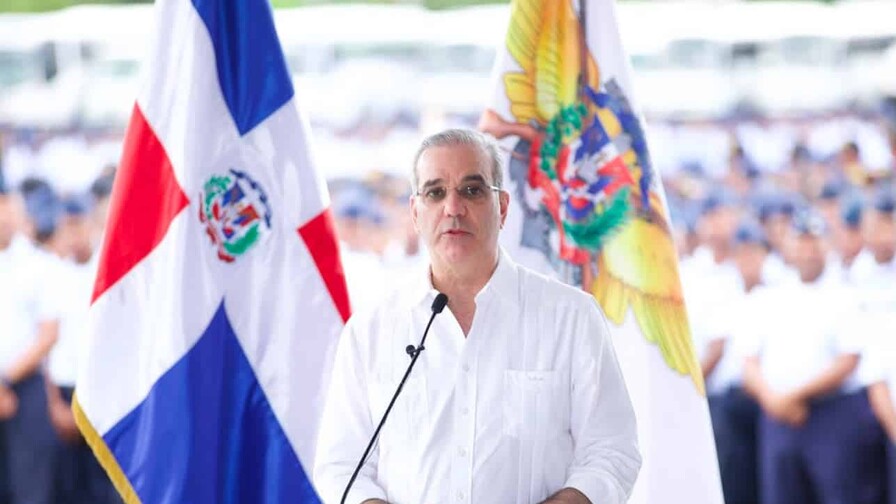 Abinader retiene su equilibrio pol&iacute;tico, pero el gabinete profundiza su desgaste