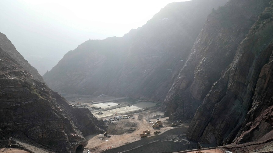 Una avalancha en la montaña más alta de Perú deja un muerto y dos heridos