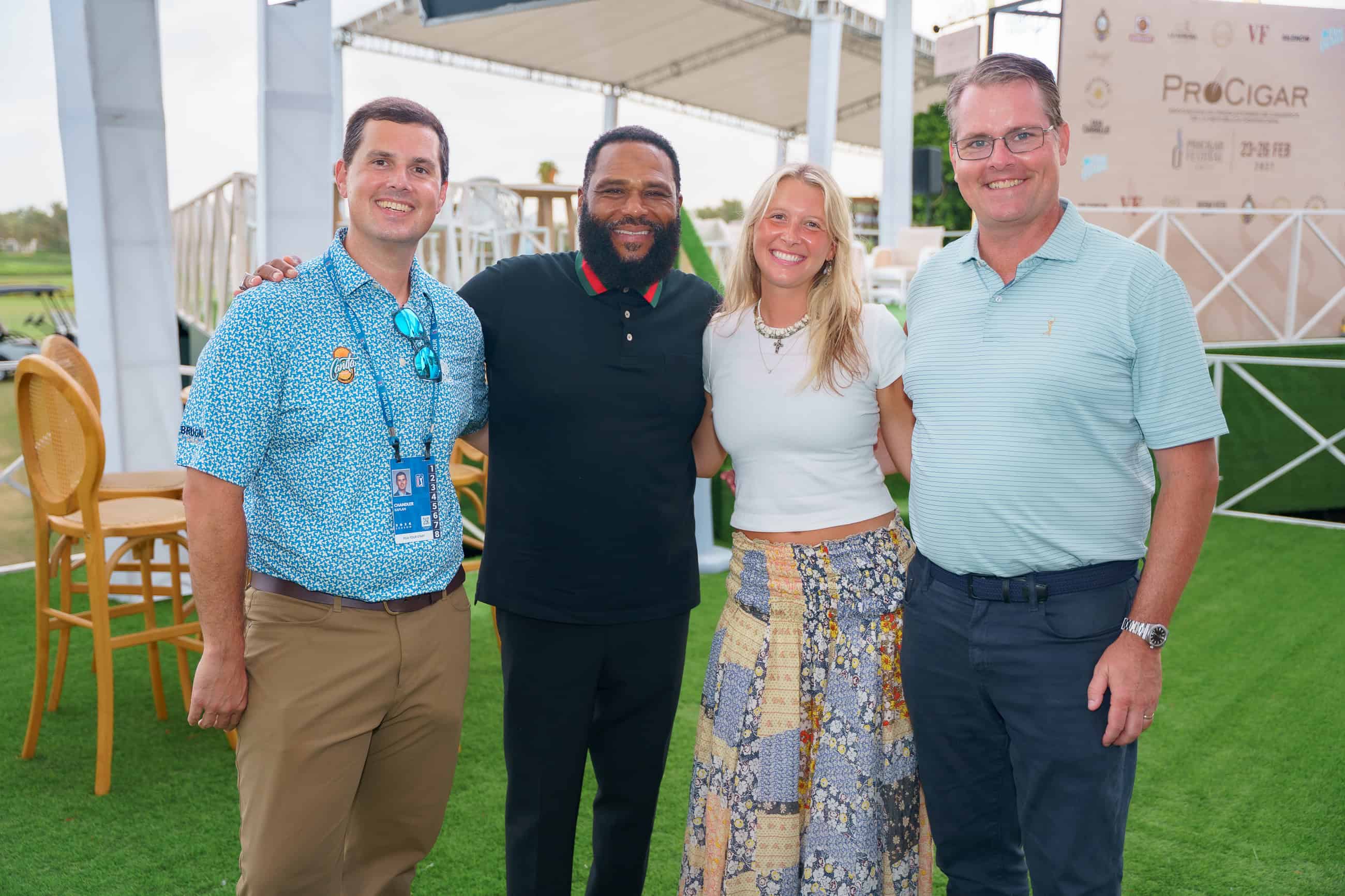 Chandler Kaplan, Anthony Anderson, Madison Vestel y Kelly Jensen.