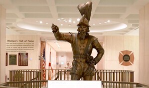 Florida inaugura una estatua de Ponce de León, el explorador que dio el nombre al estado