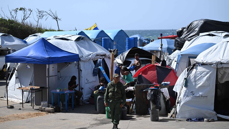 Bienvenidos a Ciudad Carpita: la vida en refugios tras los sismos de Venezuela