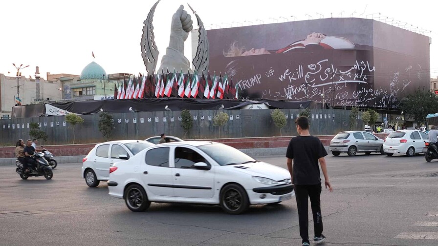 Guardianes de la Revolución iraníes dicen haber atacado una base de EE.UU. en Catar Guardianes de la Revolución iraníes dicen haber atacado una base de EE.UU. en Catar