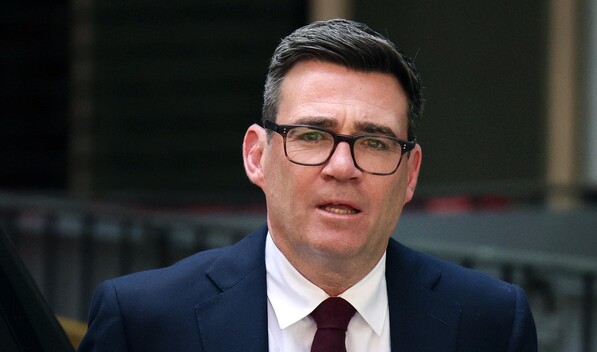 Nuevo primer ministro brit&aacute;nico pide a su gobierno enfocarse en reducir el costo de vida
