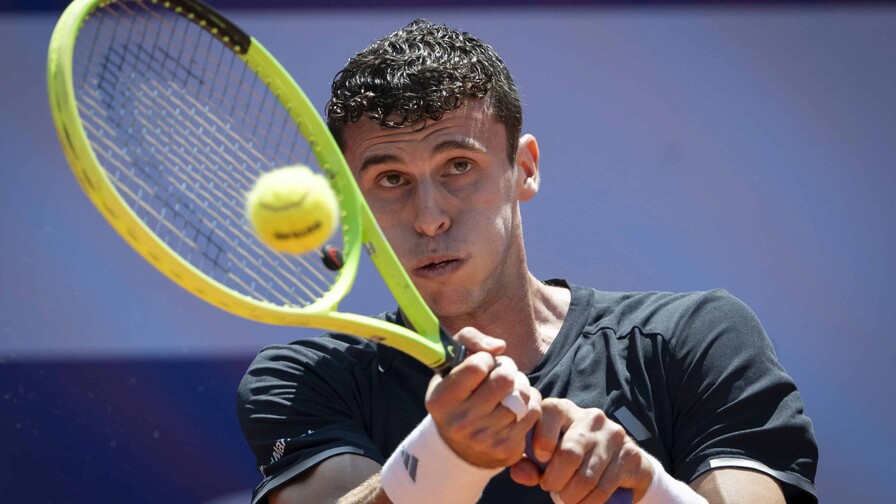 Juanma Cerúndolo vence a Casper Ruud y pasa a semifinales en Gstaad Juanma Cerúndolo vence a Casper Ruud y pasa a semifinales en Gstaad