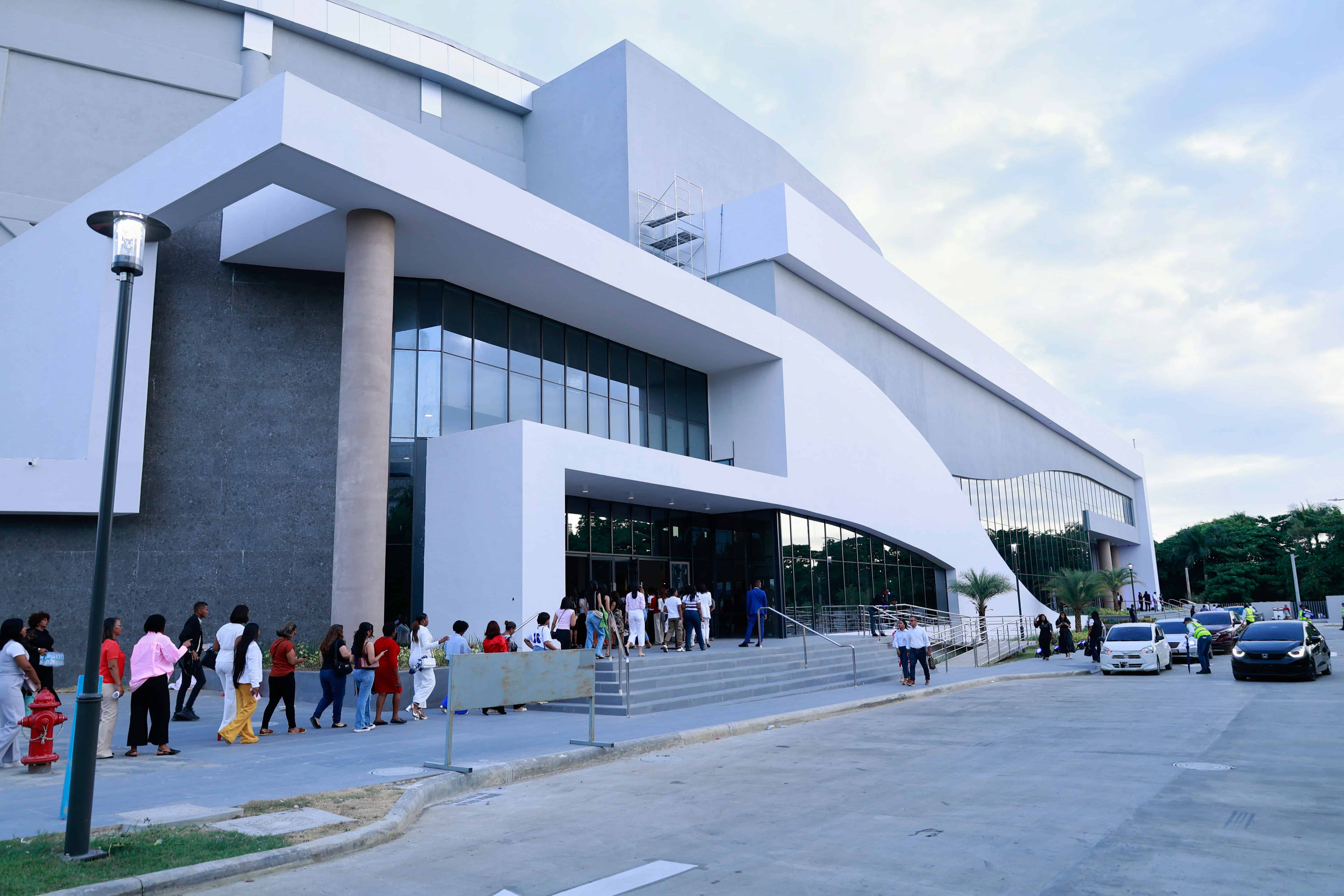 Vista exterior del templo.