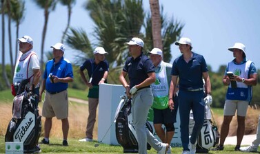 Clements impone un ritmo hist&oacute;rico y acaricia el t&iacute;tulo del Corales Puntacana Championship