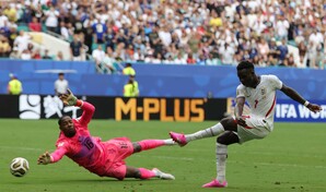 En fiesta de goles, Inglaterra termina tercera sobre Francia gracias a un triplete de Bukayo Saka