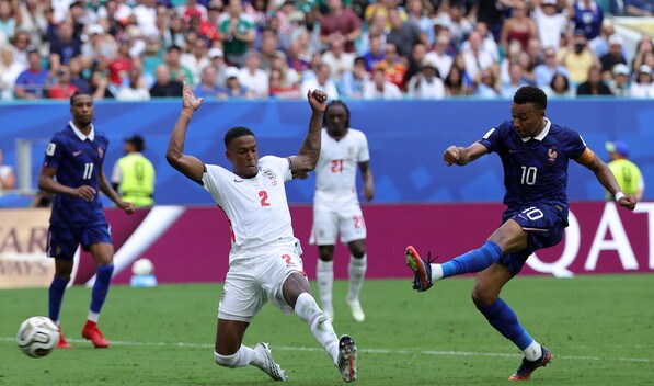 Mbapp&eacute; se convierte en el m&aacute;ximo goleador hist&oacute;rico de los mundiales,  y lidera la Bota de Oro