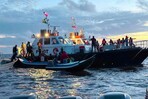 Rescatan a 67 personas, entre ellas 15 niños, tras volcar ferry con 133 viajeros en Guyana Rescatan a 67 personas, entre ellas 15 niños, tras volcar ferry con 133 viajeros en Guyana