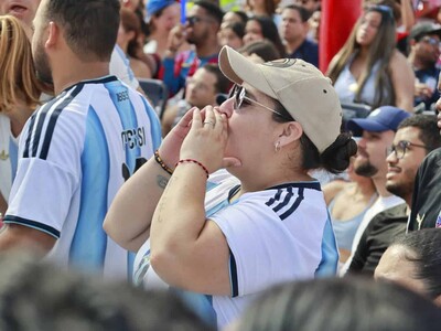 Cientos disfrutan la final del Mundial en el Malecón Deportivo