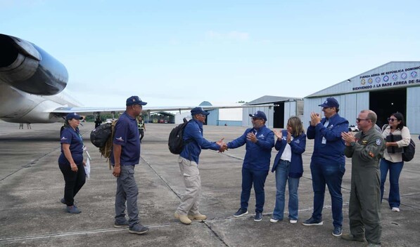 Equipo m&eacute;dico dominicano retorna al pa&iacute;s tras culminar misi&oacute;n humanitaria en Venezuela