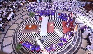 Sepultan a monse&ntilde;or Gabriel Antonio Camilo en la cripta de la Catedral de La Vega