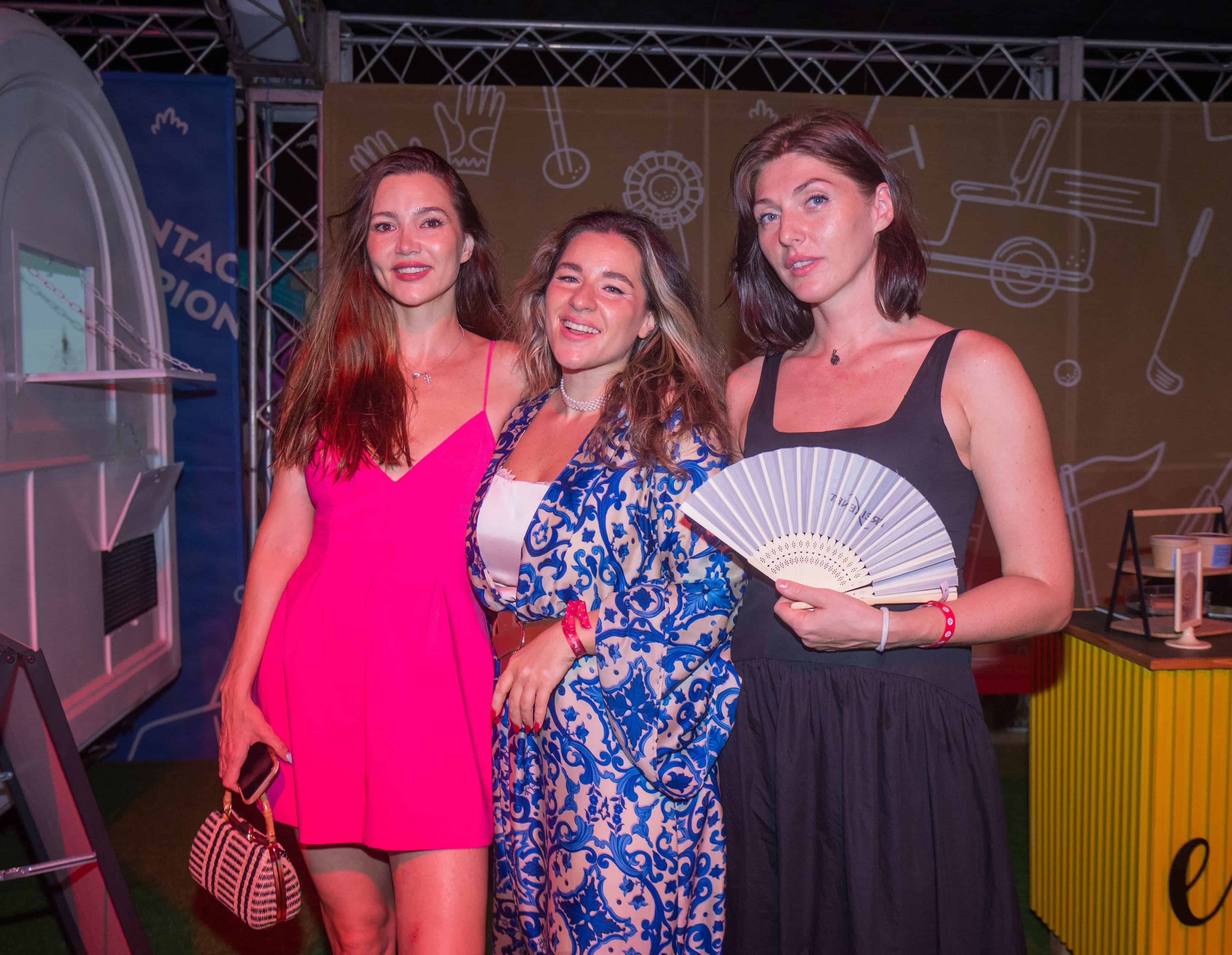 Anastasia Savicheva, Natalia Shalimova y Zakharova Svetlana.