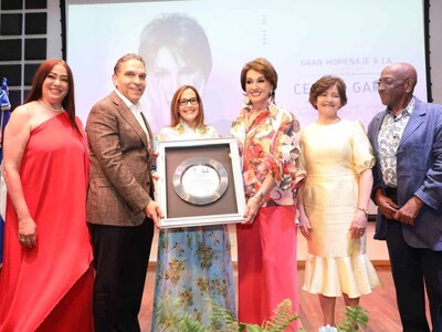 Cecilia García recibe homenaje por su trayectoria artística en Baní