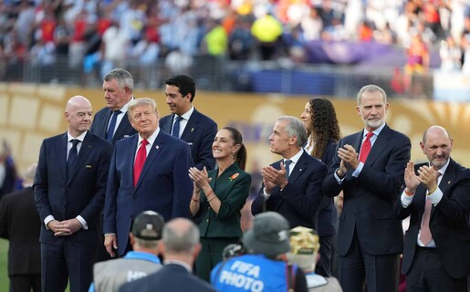 Donald Trump se queda en el escenario junto a Espa&ntilde;a y acapara los focos del Mundial