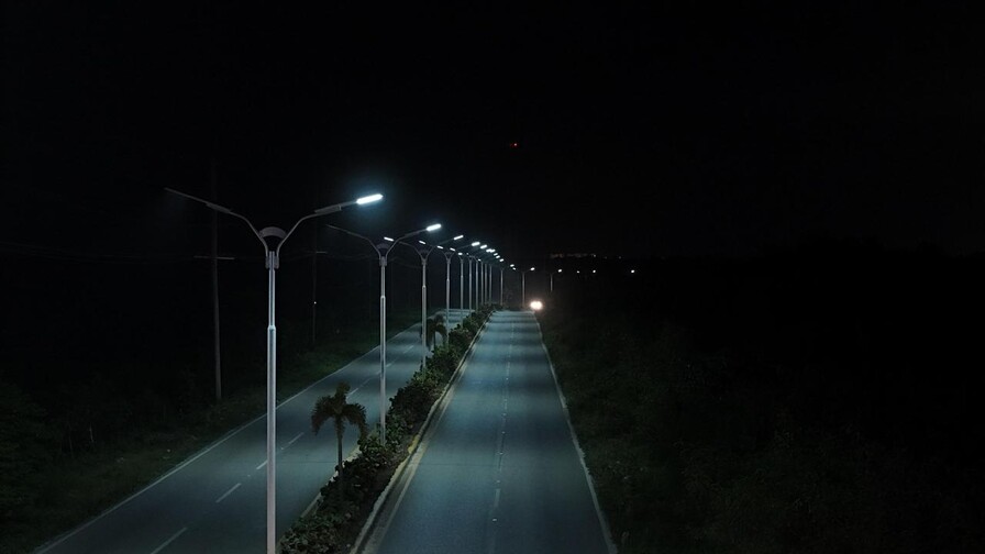 Obras Públicas y RD Vial iluminan más de 200 kilómetros de carreteras para reforzar la seguridad vial Obras Públicas y RD Vial iluminan más de 200 kilómetros de carreteras para reforzar la seguridad vial