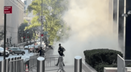 Detienen en Nueva York a hombre que lanz&oacute; artefacto explosivo contra edificio federal
