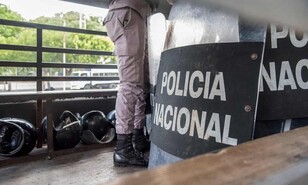 Un uniforme, una bala y demasiadas preguntas