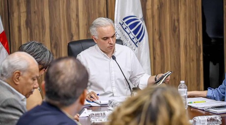 Minerd dice prepara escuelas para recibir a m&aacute;s de dos millones de estudiantes
