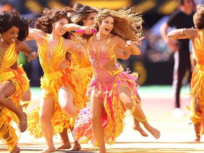 Roberto Cavalli diseñó el vestuario para show de Shakira en Mundial