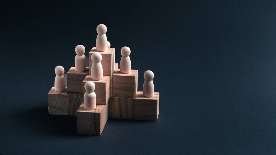 Pensamiento estratégico, política y la teoría de los juegos para la toma de decisiones Pensamiento estratégico, política y la teoría de los juegos para la toma de decisiones