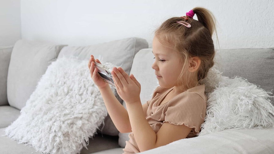 Las redes sociales en la infancia: una epidemia insidiosa Las redes sociales en la infancia: una epidemia insidiosa