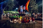 Un muerto tras derrumbe de una fuente durante celebraciones por el Mundial en España Un muerto tras derrumbe de una fuente durante celebraciones por el Mundial en España