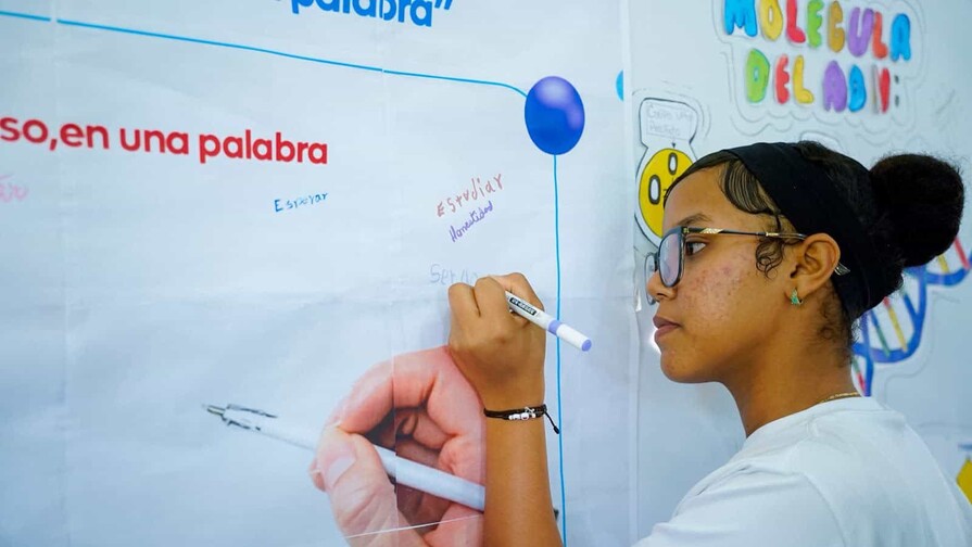 Las instituciones deben ser más fuertes que las personas (Clase 39) Las instituciones deben ser más fuertes que las personas (Clase 39)