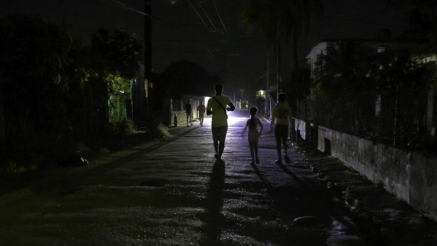 El mayor apagón de este martes en Cuba dejará sin corriente a la vez al 67 % de la isla El mayor apagón de este martes en Cuba dejará sin corriente a la vez al 67 % de la isla