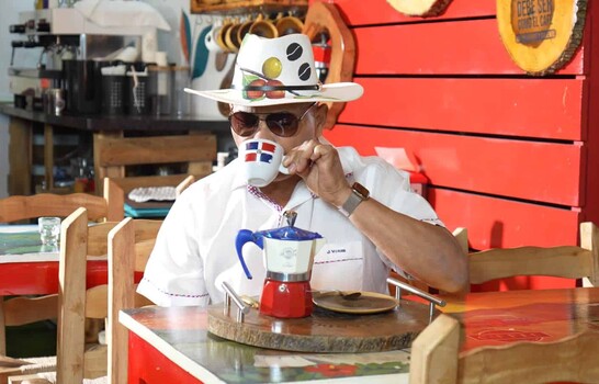 Joe Veras lanza la bachata Aunque sea un caf&eacute;