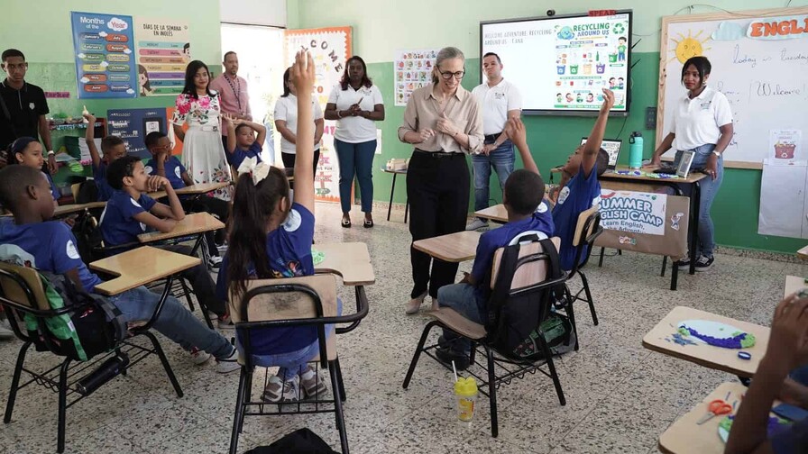 M&aacute;s de 2,500 estudiantes participan en primer campamento inmersivo de ingl&eacute;s del Minerd